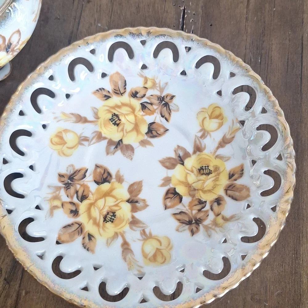 Vintage Porcelain Royal Sealy China Japan Teacup And Saucer Yellow Roses - Picture 6 of 10